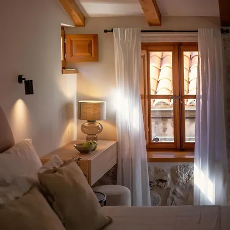 Old Town Olive Luxury For 3 Gasthuis 4*