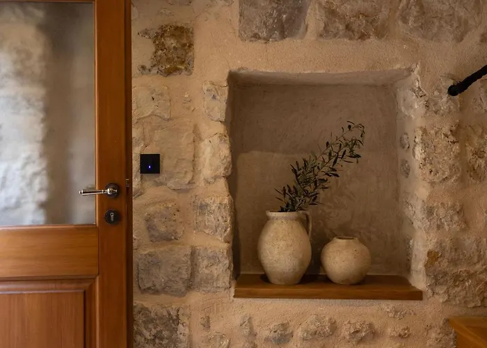 Old Town Olive Luxury For 3 Гостевой дом